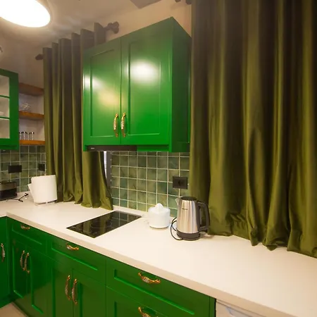 Roots Apartment